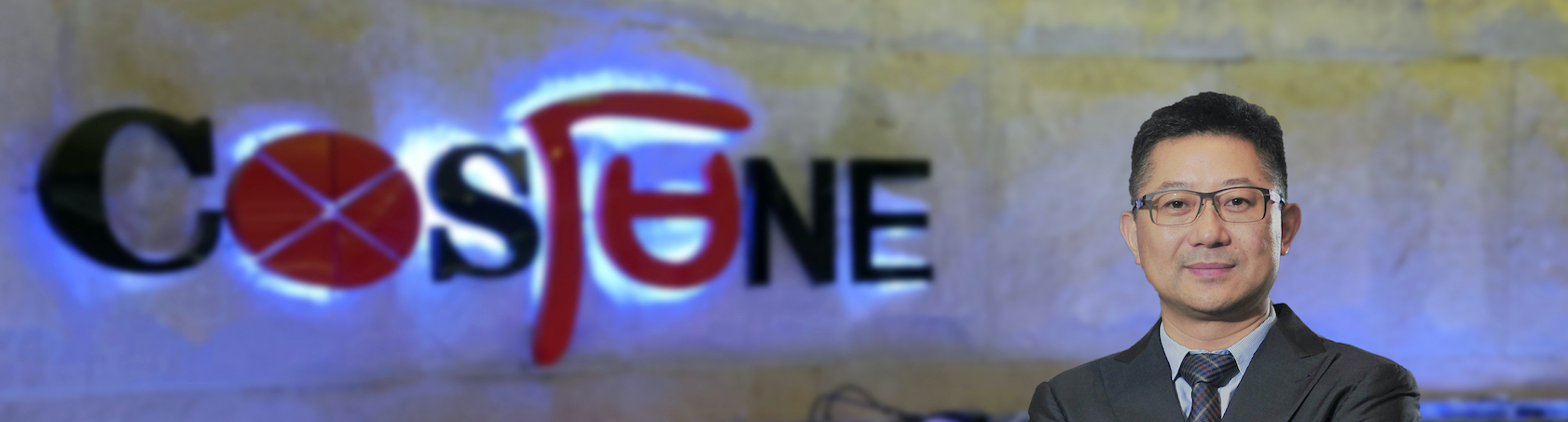 网页版 banner张维.jpg